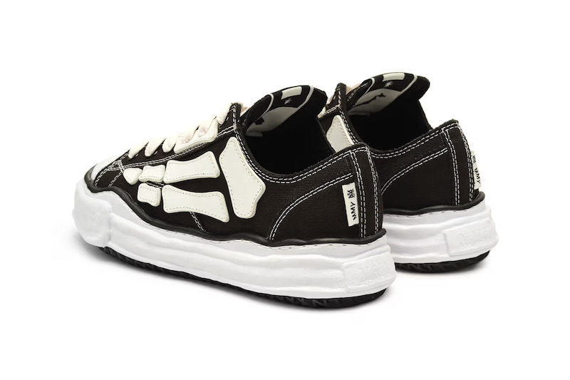 Chaussure-AMIRI-MMY-Bones-x-Maison-MIHARA-YASUHIRO-Noir-Homme-6.jpeg