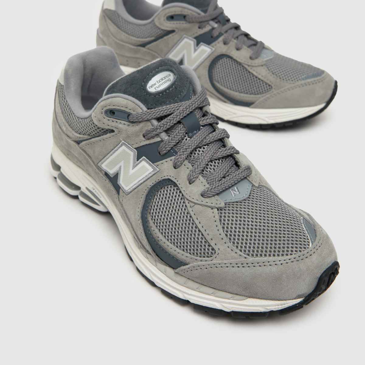 Chaussure-New-Balance-2002R-Gris-2.jpeg