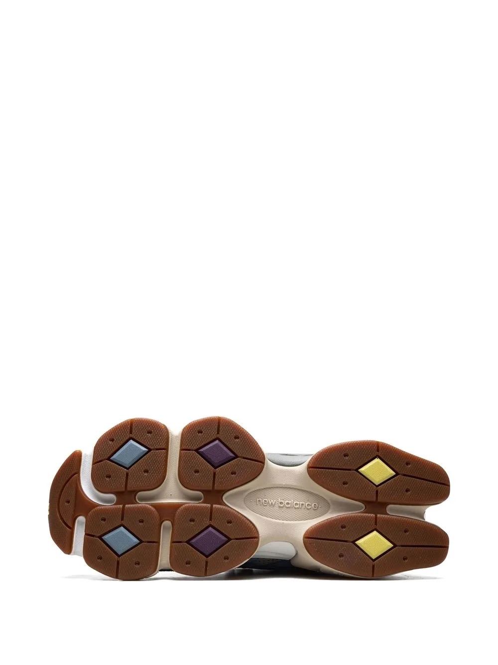 Chaussure-New-Balance-9060-Baskets-4.jpeg