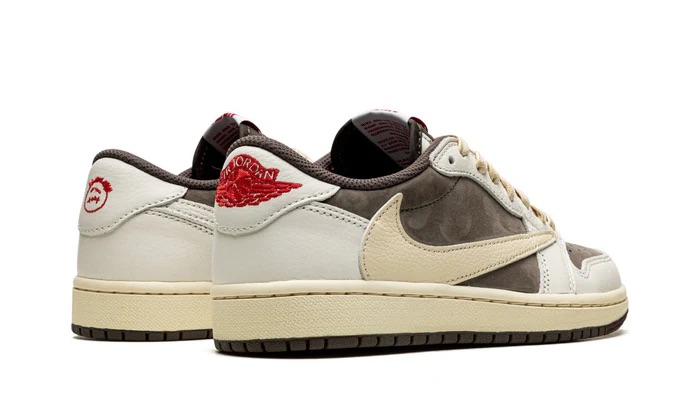 Chaussure-Nike-Air-Jordan-1-Retro-x-Travis-Scott-Reverse-Mocha-4.jpeg