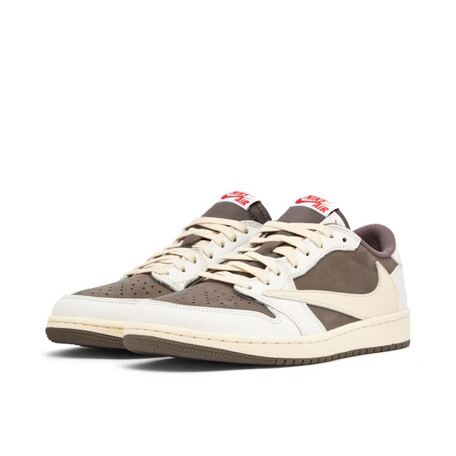 Chaussure-Nike-Air-Jordan-1-Retro-x-Travis-Scott-Reverse-Mocha-5.jpeg