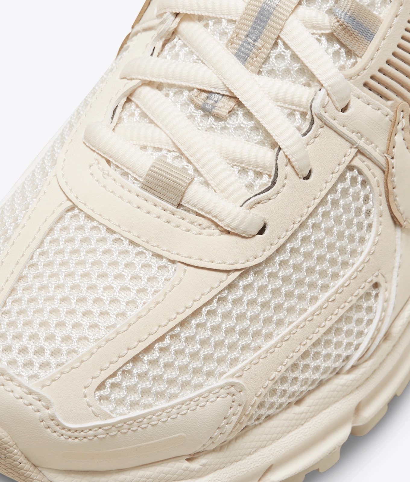 Chaussure-Nike-Zoom-Vomero-5-Beige-Rose-2.jpeg