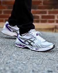 Chaussures-Asics-Gel-Kayano-14-Blanc-Violet-Raisin-Fonce-7.jpeg