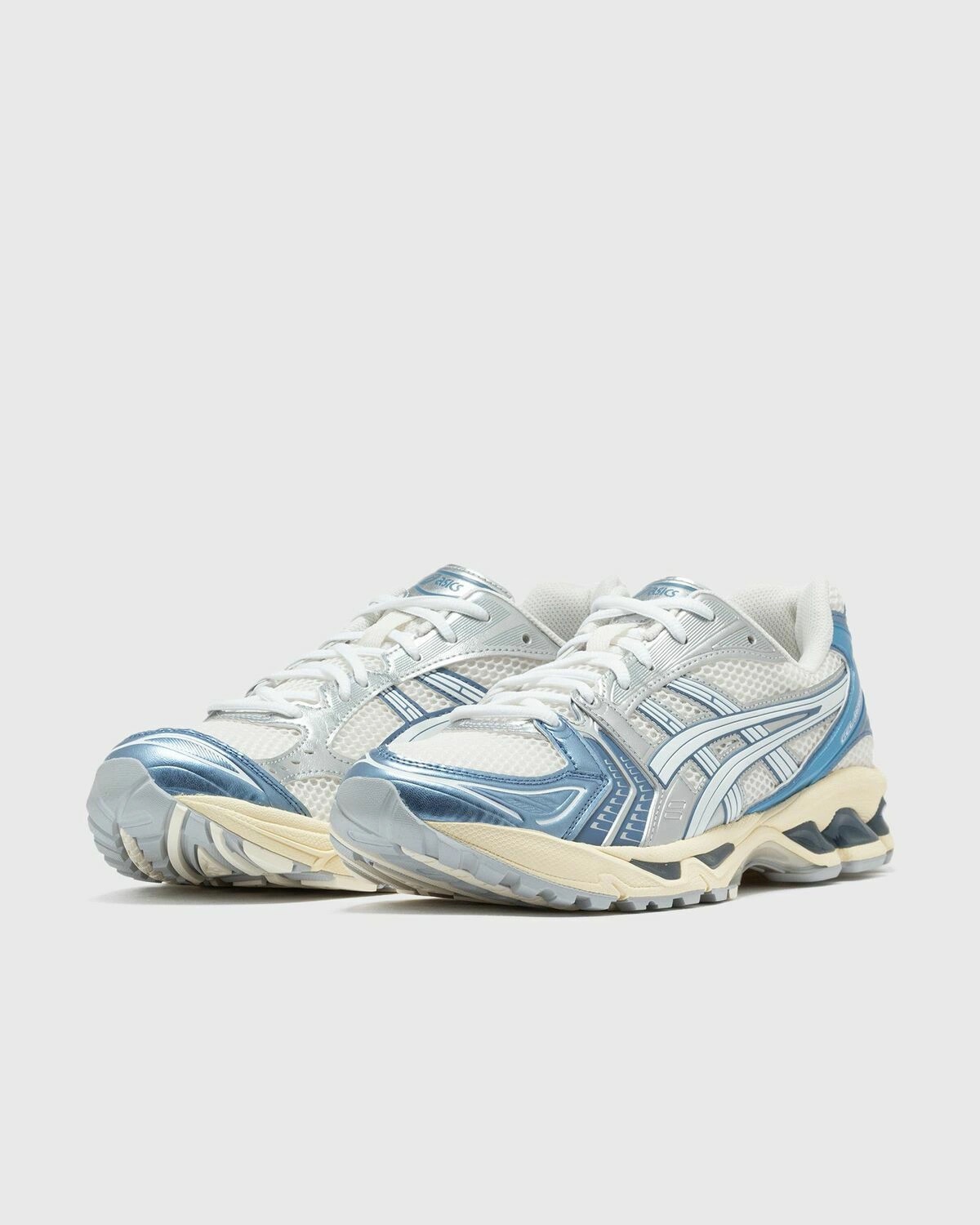 Chaussures-Asics-Gel-Kayano-14-Creme-Bleu-Metallique-2.jpeg