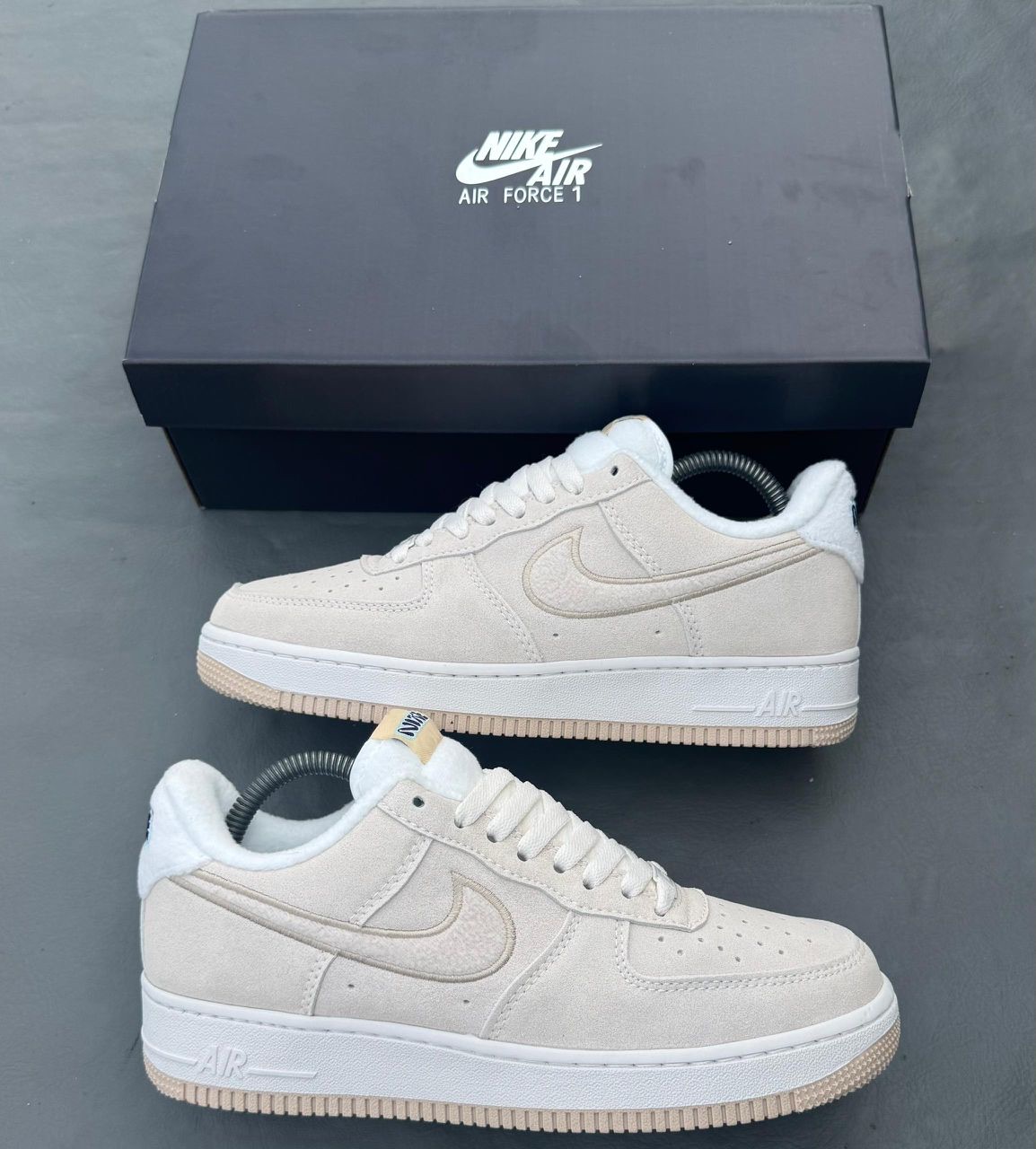 Chaussures-Nike-Air-Force-1-07-SE-Phantom-Sanddrift-Polaire-5.jpeg