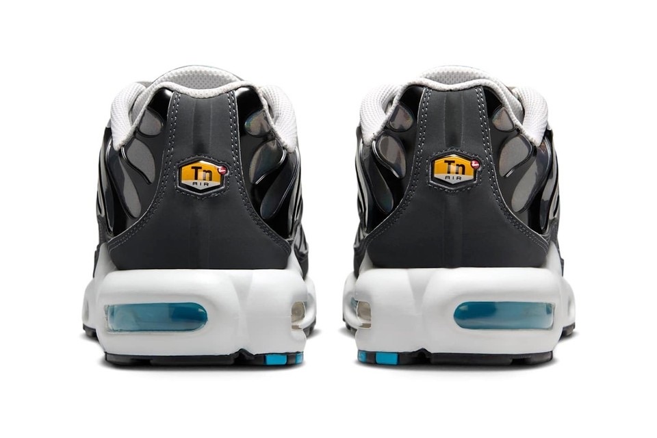 Chaussures-Nike-Air-Max-Plus-Tn-Retro-Running-Iridescentes-6.jpeg