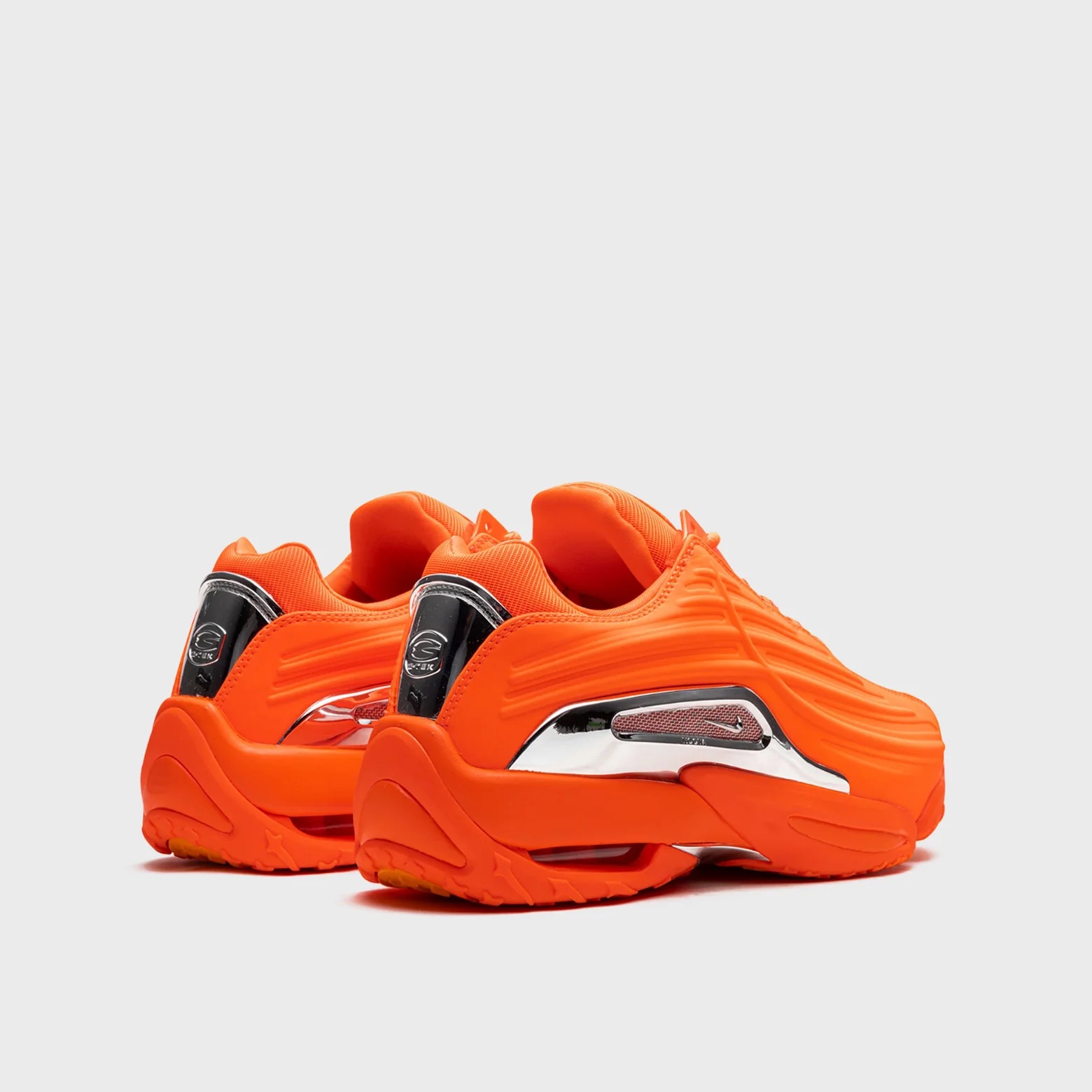 Chaussures-Nike-Hot-Step-2-Drake-Nocta-Orange-Total-5.jpeg