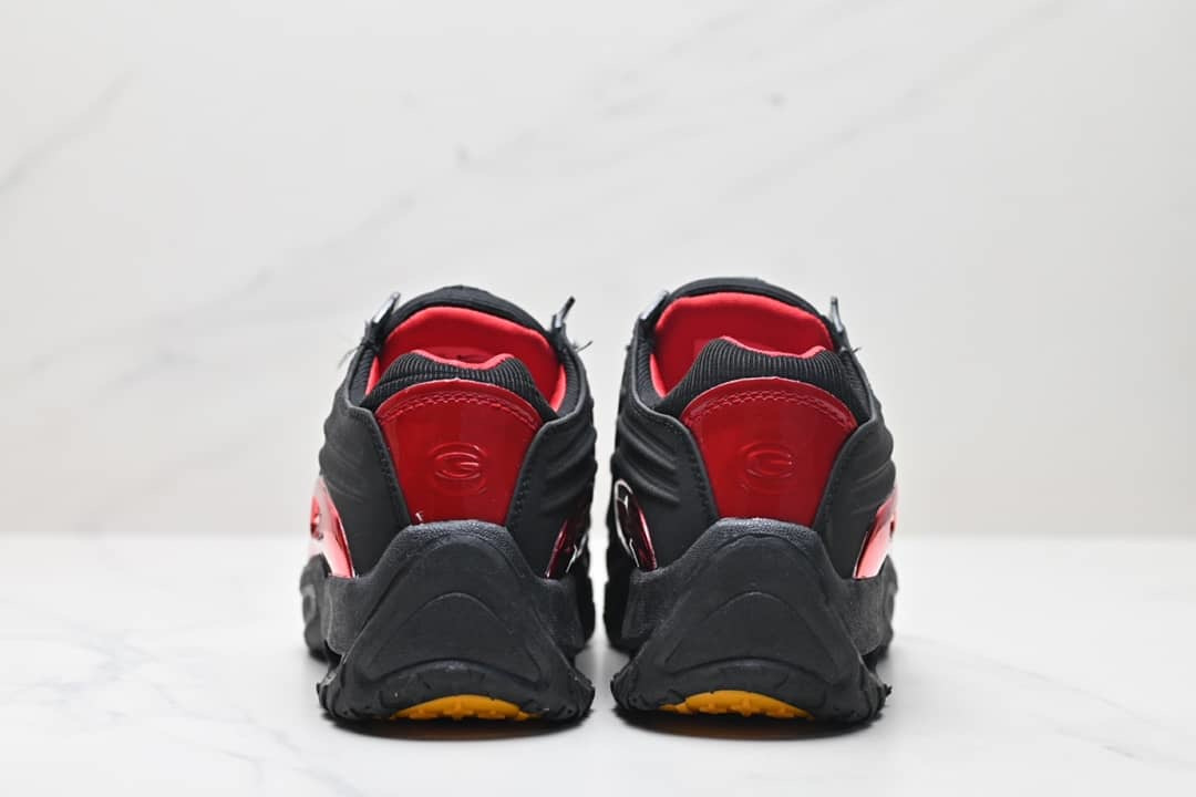 Chaussures-Nike-Nocta-Drake-X-Hot-Step-2-Noir-Rouge-5.jpeg