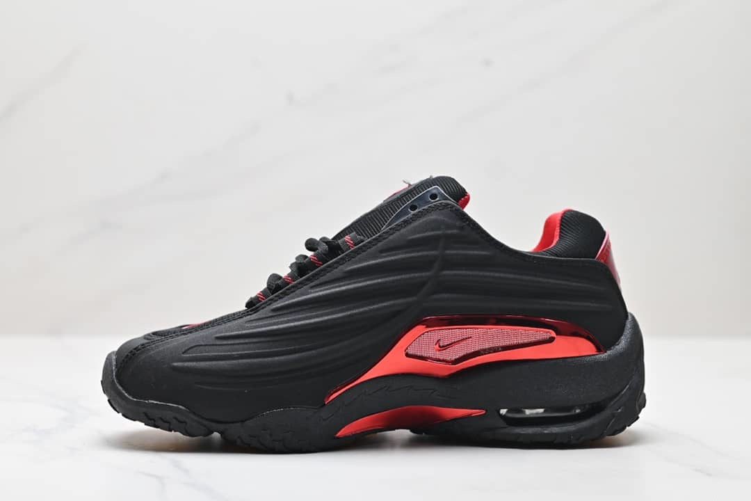 Chaussures-Nike-Nocta-Drake-X-Hot-Step-2-Noir-Rouge-6.jpeg
