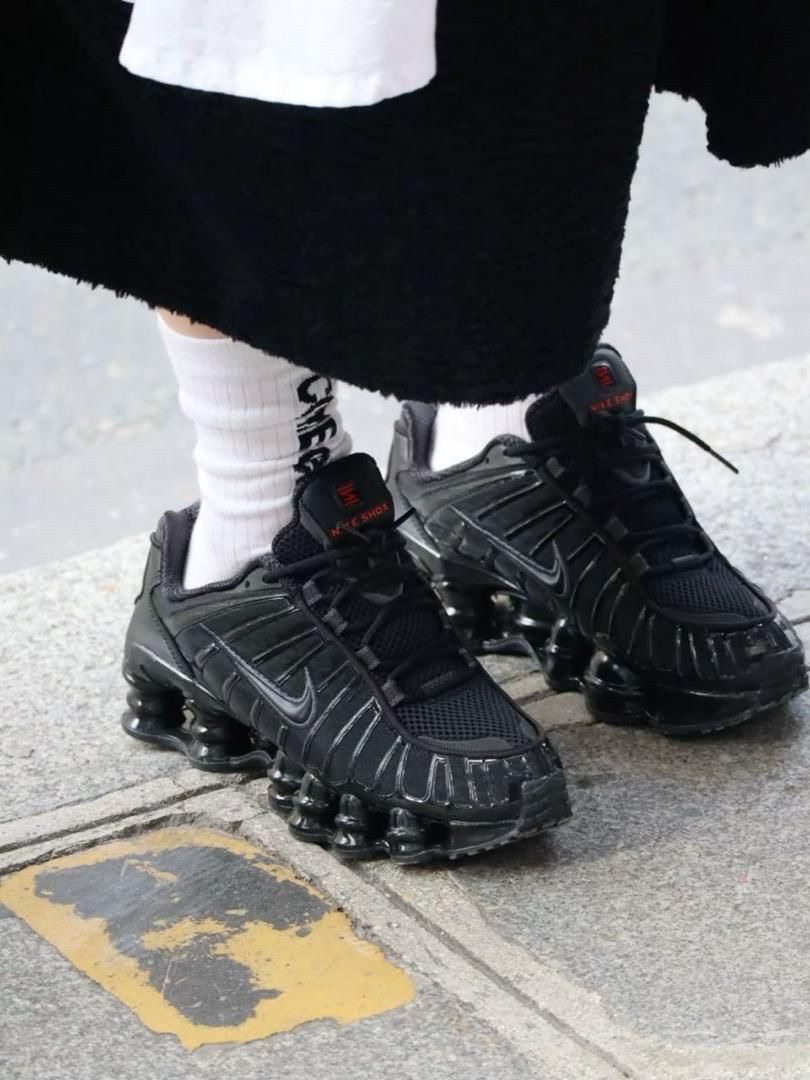Chaussures-Nike-Shox-TL-Tout-Noir-3.jpeg