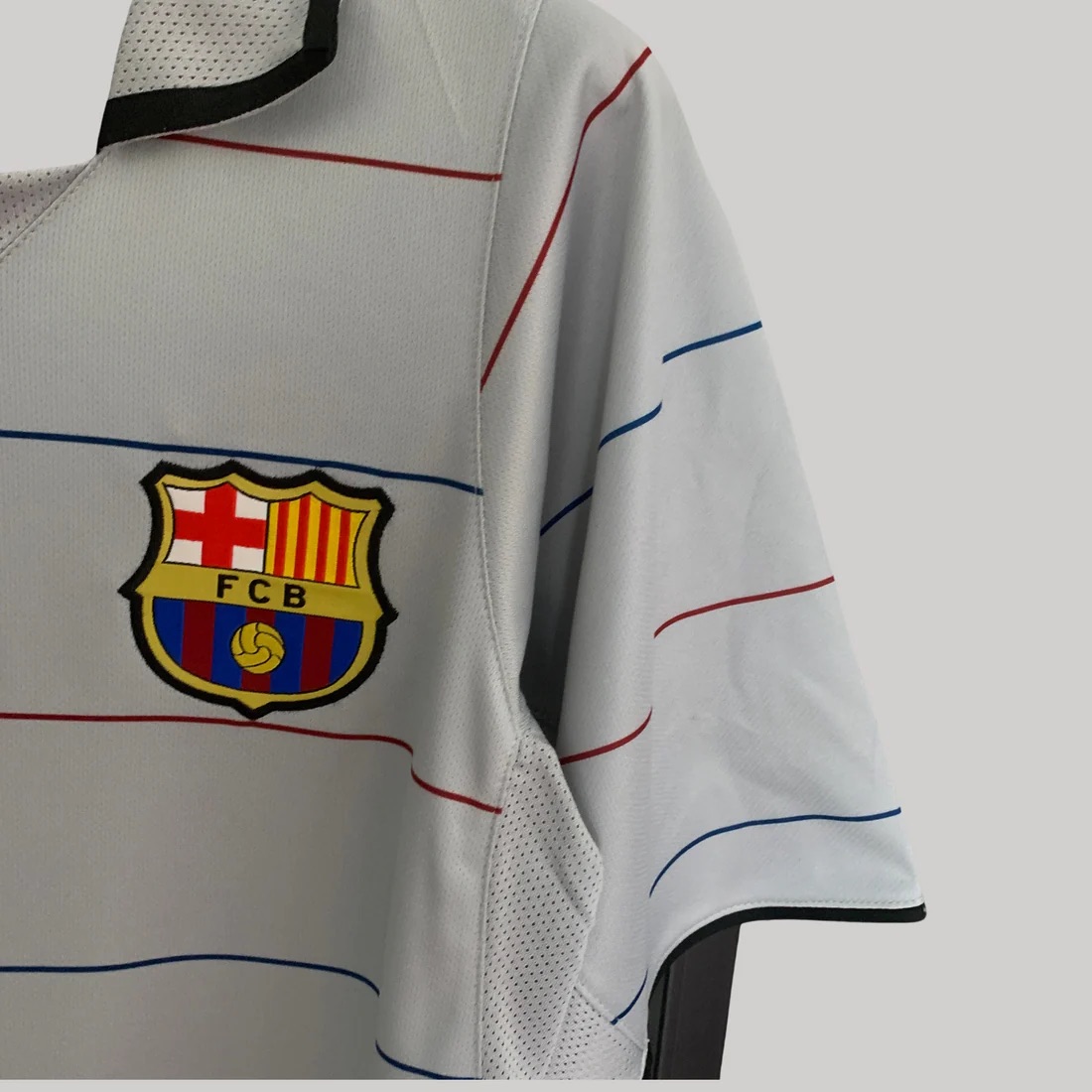 Maillot-FC-Barcelone-Exterieur-2003-04-3.jpg