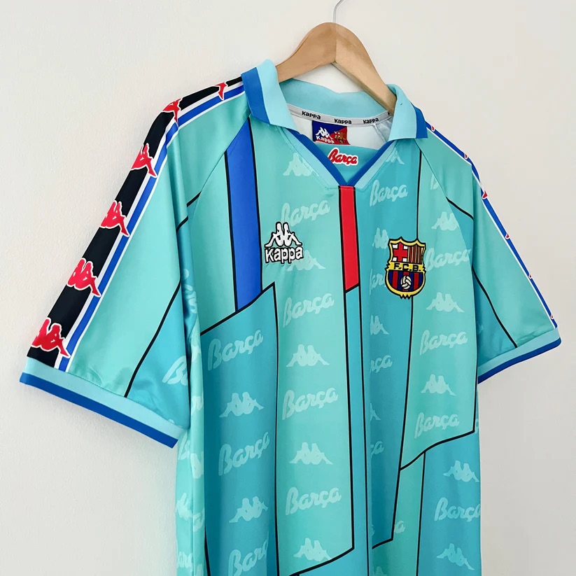 Maillot-FC-Barcelone-x-Kappa-Exterieur-1996-97-3.jpg