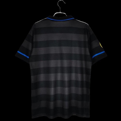Maillot-Inter-Milan-x-Umbro-1997-98-Domicile-2.jpg