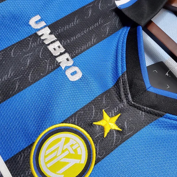 Maillot-Inter-Milan-x-Umbro-Domicile-1997-98-4.jpg