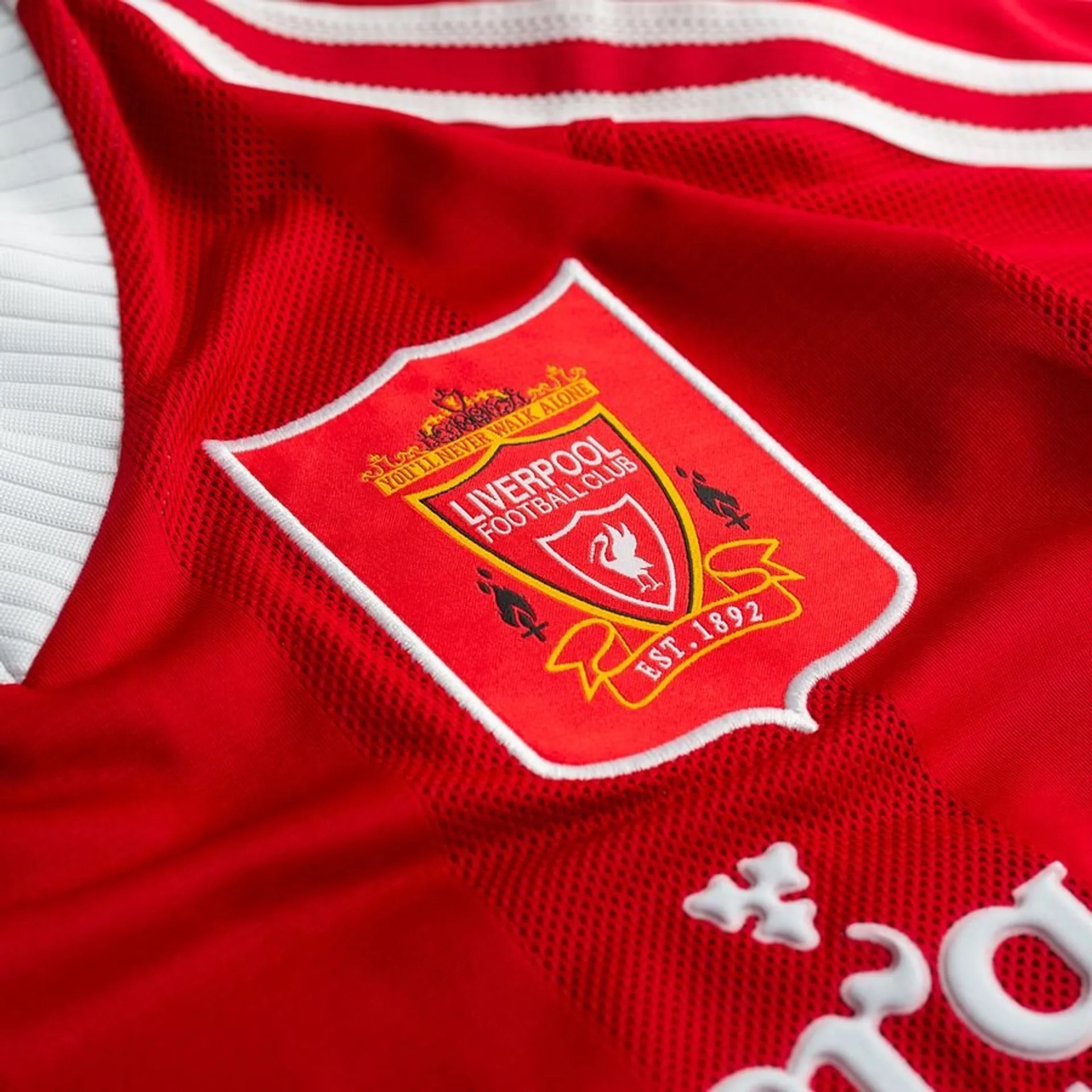 Maillot-Liverpool-x-Adidas-Domicile-1995-96-4.jpg