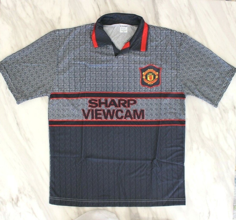 Maillot-Manchester-United-x-Umbro-away-1995-1996-6.jpeg