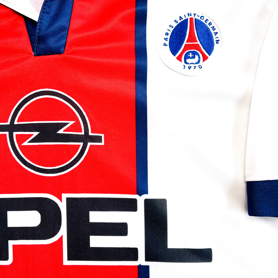 Maillot-PSG-x-Nike-Exterieur-1998-99-retro-collector-3.jpeg