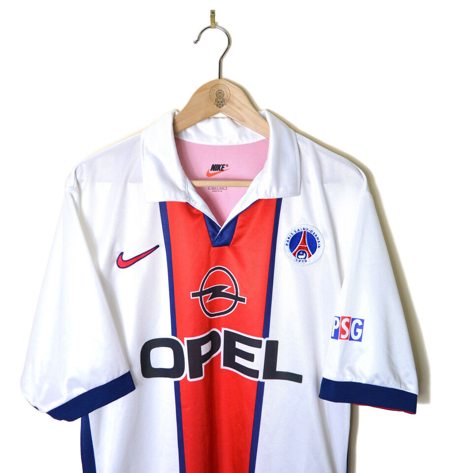 Maillot-PSG-x-Nike-Exterieur-1998-99-retro-collector-5.jpeg