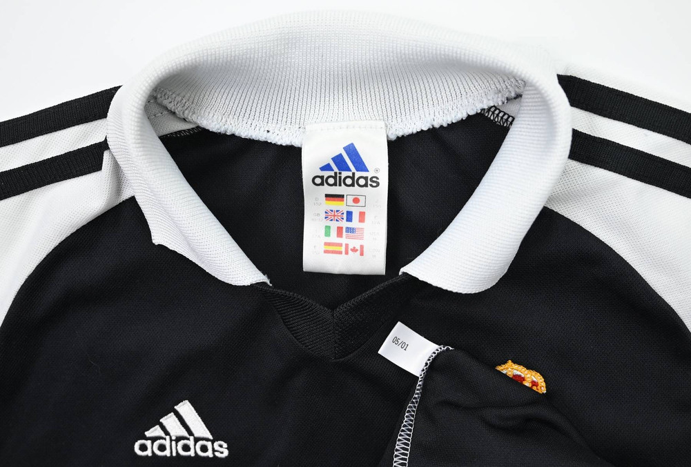 Maillot-Real-Madrid-x-Adidas-Exterieur-2001-02-5.jpg