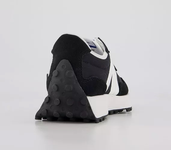 New-Balance-327-Baskets-Noir-Blanc-Noir-2.jpeg