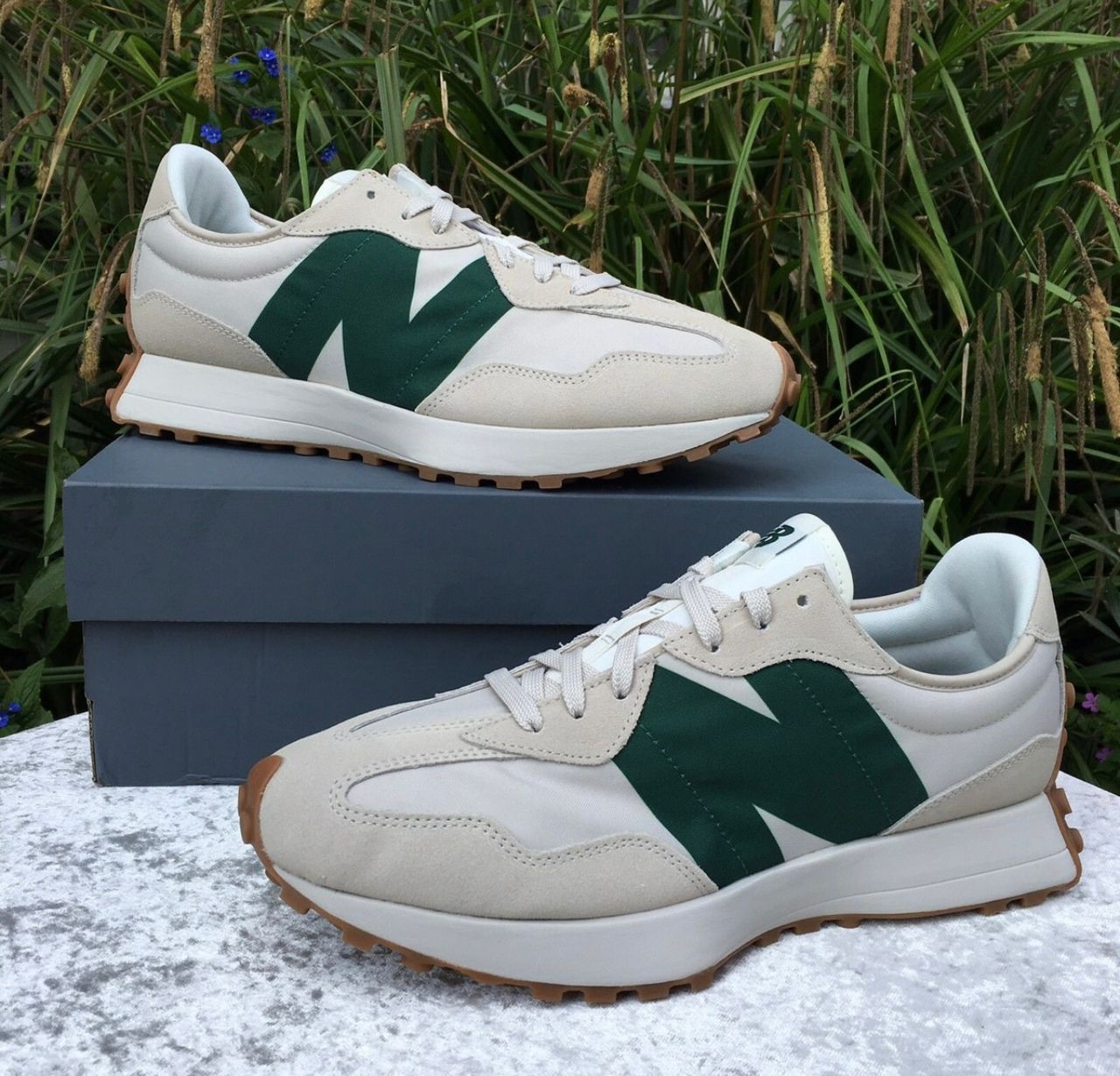 New-Balance-327-Baskets-Noir-GRIS-VERT-6.jpeg