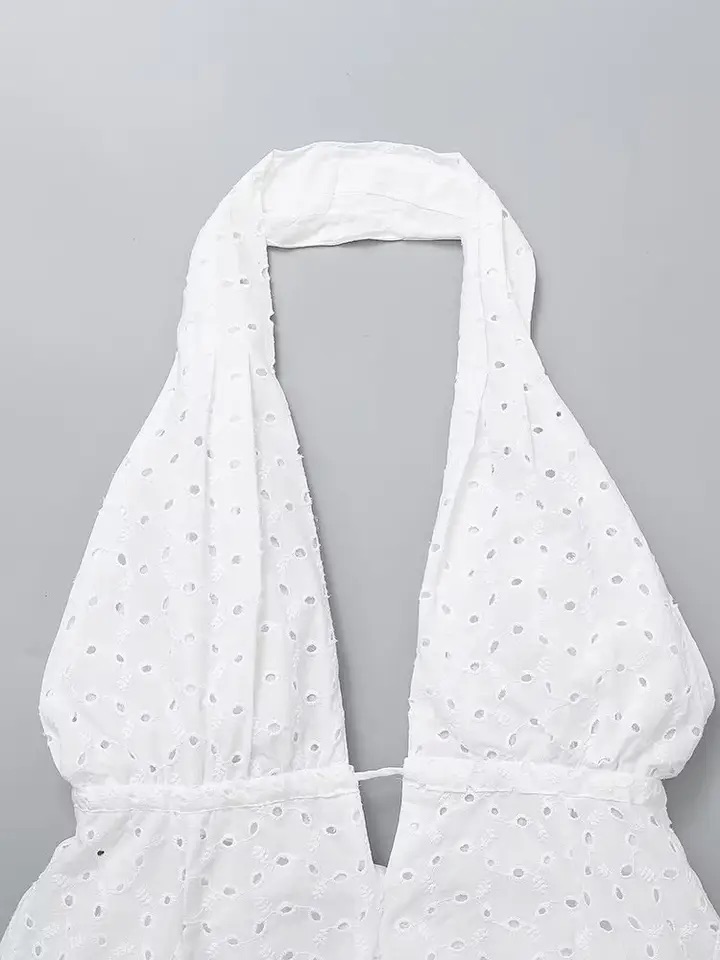 Robe-Courte-Femme-a-Col-Halter-Dos-Nu-avec-Broderies-4.jpg