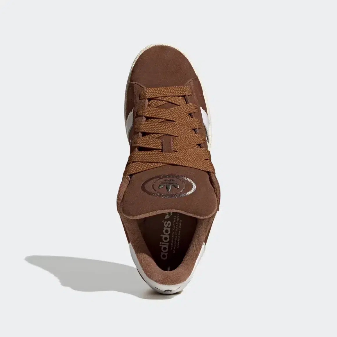 adidas-campus-marron-avec-bandes-blanches-et-semelles-blanc-casse-4.jpg