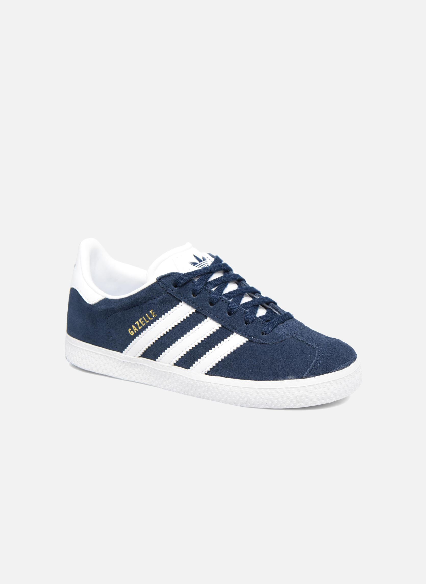 adidas-gazelle-bleu-avec-des-semelles-blanches-2.jpg