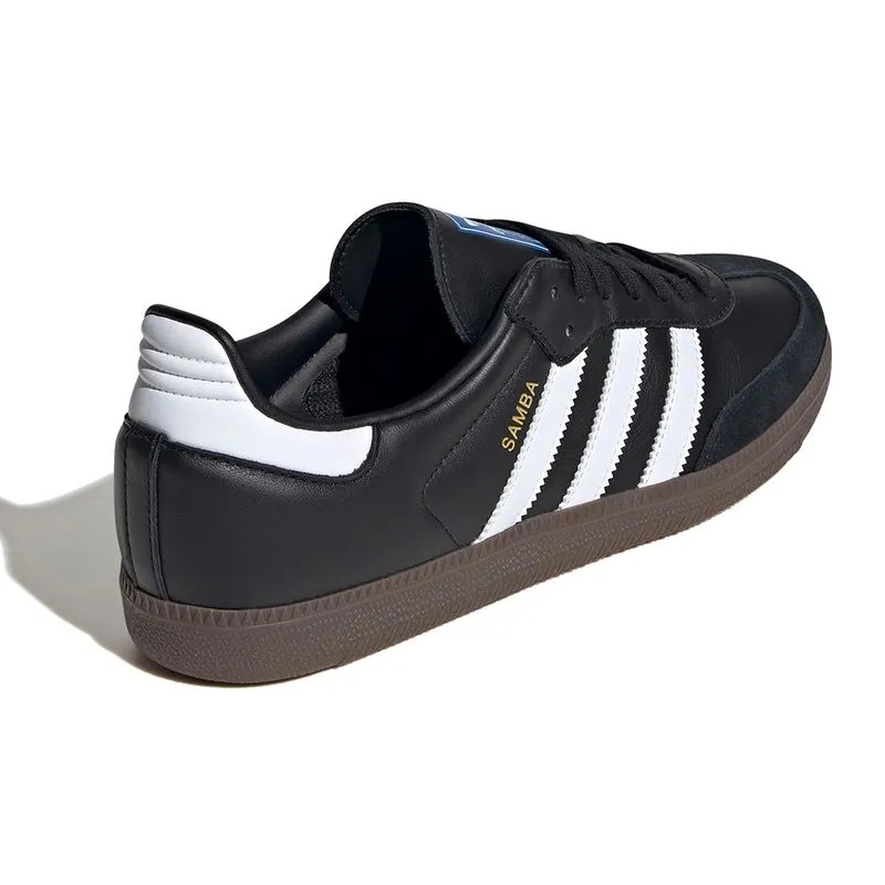 adidas-samba-noir-blanc-avec-des-semelles-marron-6.jpeg
