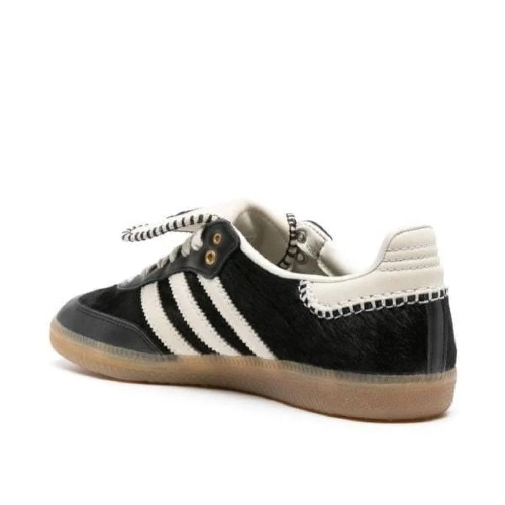 chaussure-adidas-x-wales-bonner-samba-pony-tonal-core-noir-avec-semelle-marron-4.jpeg