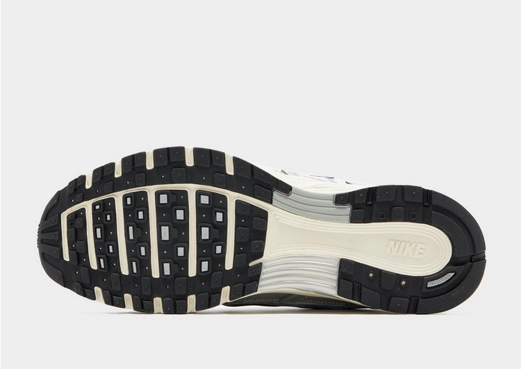 chaussure-nike-p-6000-gris-metalique-et-blanc-7.jpeg