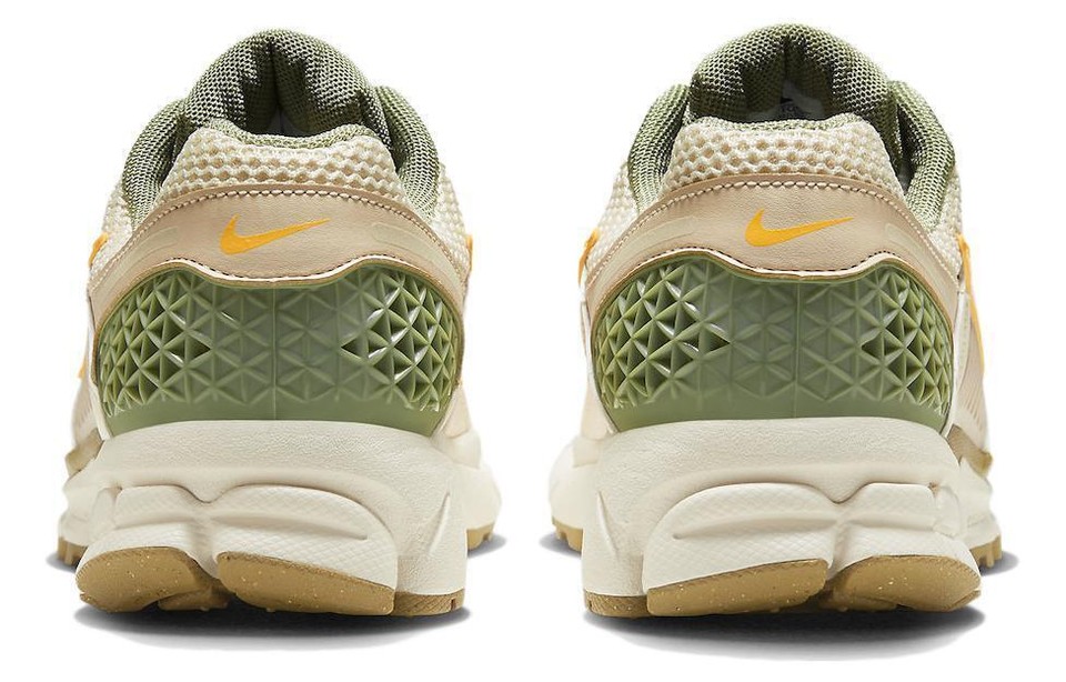 chaussure-nike-vomeros-5-beige-marron-et-vert-5.jpeg