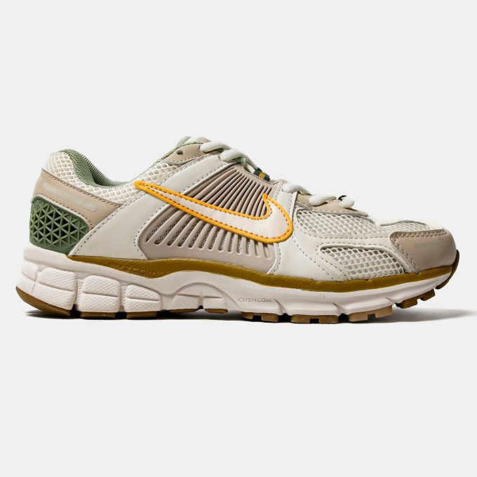 chaussure-nike-vomeros-5-beige-marron-et-vert-6.jpeg
