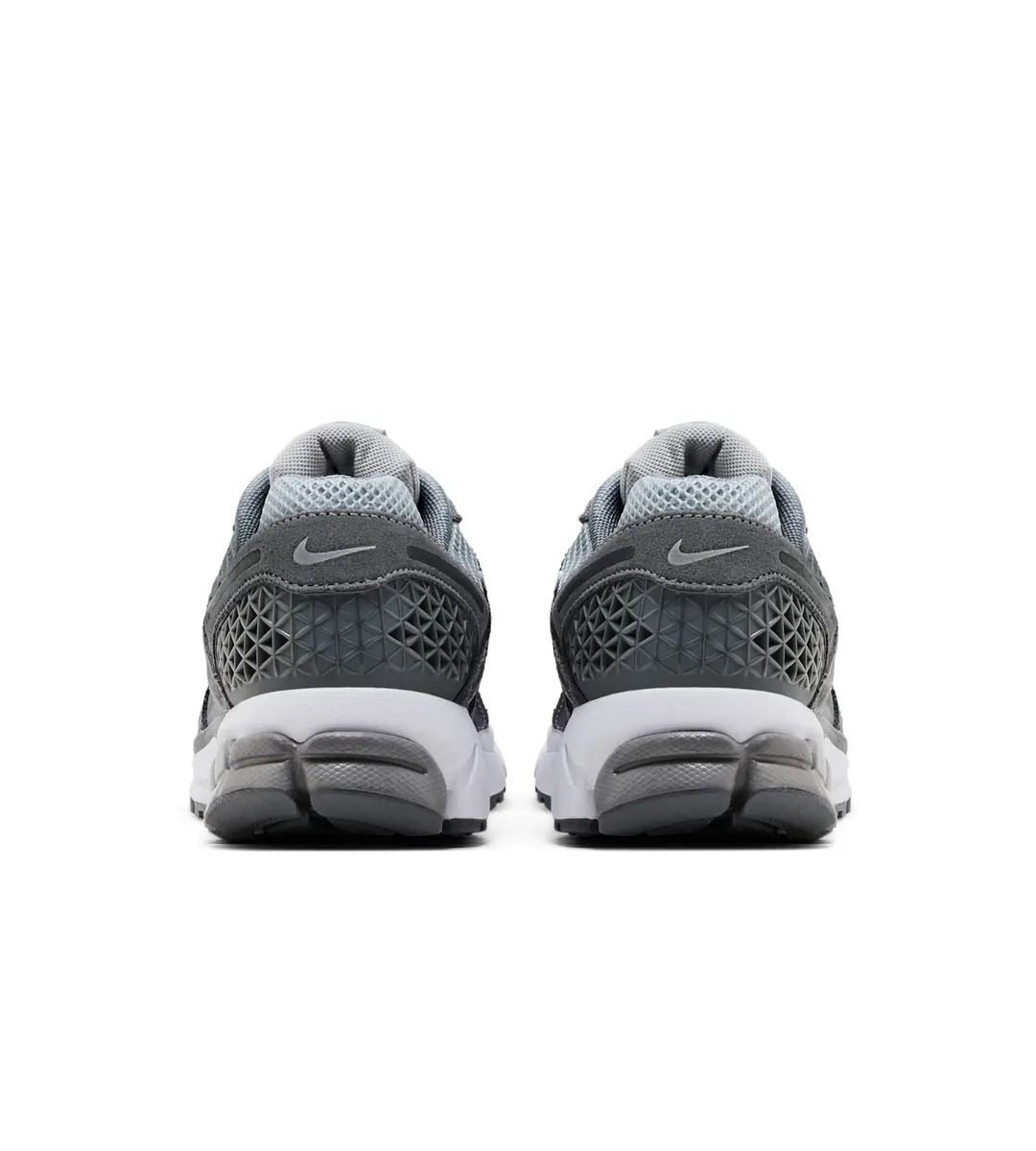 chaussure-nike-vomeros-5-gris-et-bleu-ciel-2.jpeg