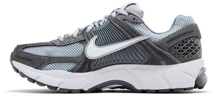 chaussure-nike-vomeros-5-gris-et-bleu-ciel-3.jpeg