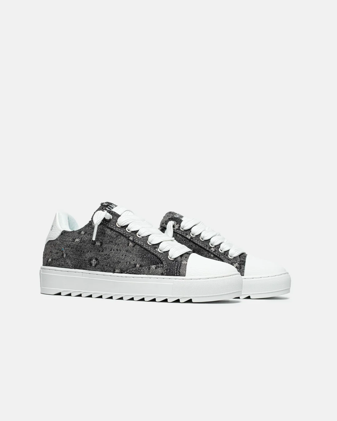 chaussure-numeris-denim-pete-pete-delave-6.jpeg