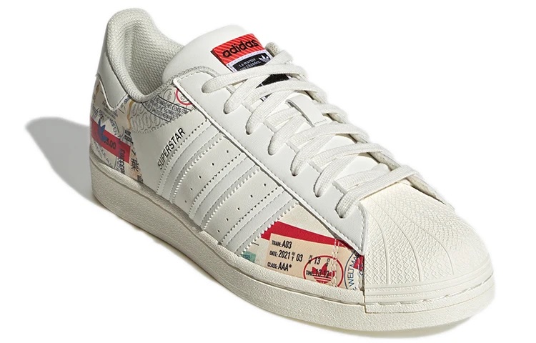 chaussures-adidas-superstar-blanc-avec-inspire-timbre-poste-4.jpeg