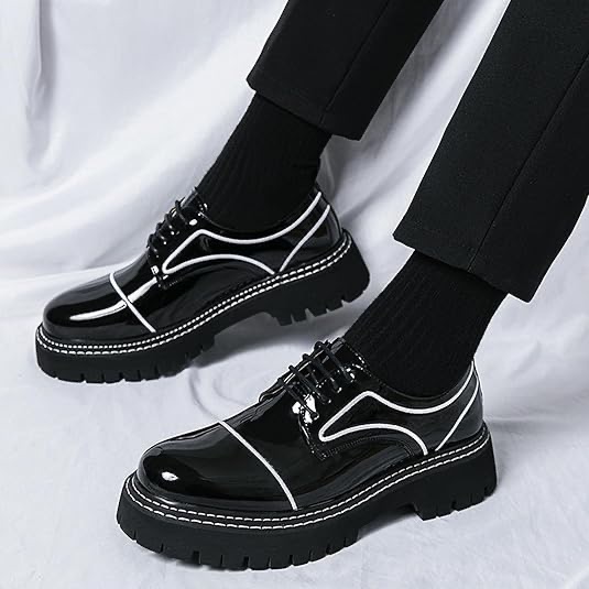 chaussures-dr-martens-avec-bandes-blanches-5.jpeg