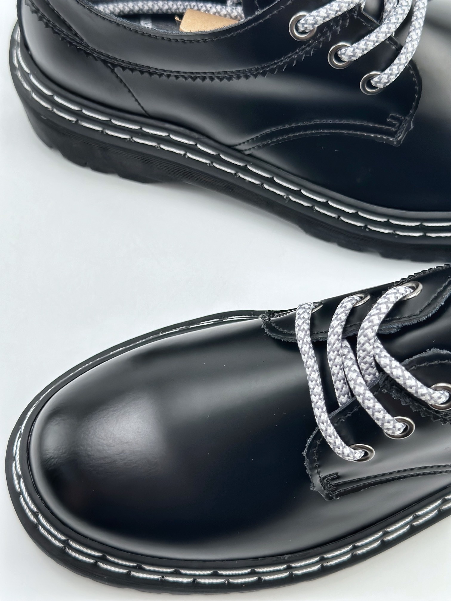 chaussures-dr-martens-full-black-3.jpeg