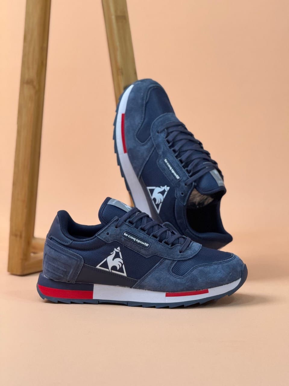 chaussures-le-coq-sportif-bleu-marine-3.jpeg