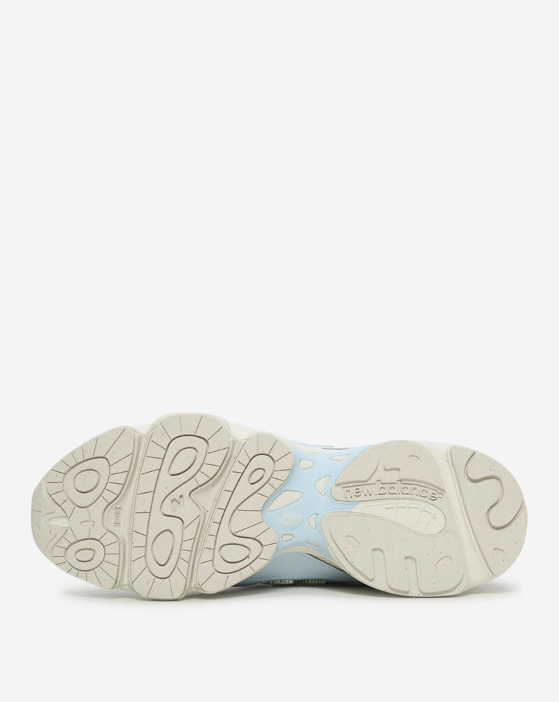 chaussures-new-balance-1000-bleu-ciel-et-blanc-5.jpeg