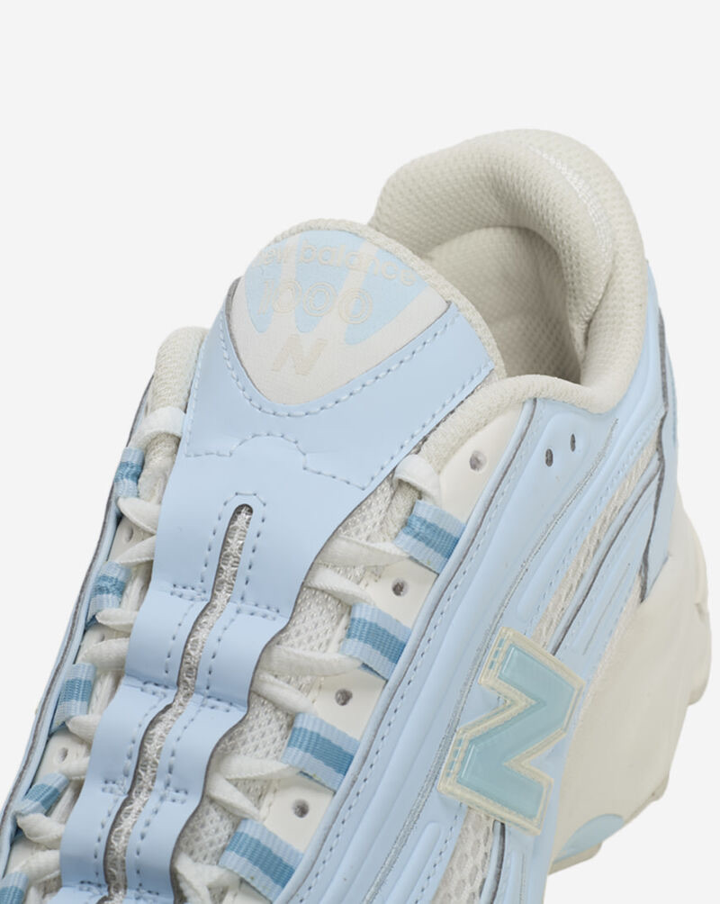 chaussures-new-balance-1000-bleu-ciel-et-blanc-7.jpeg