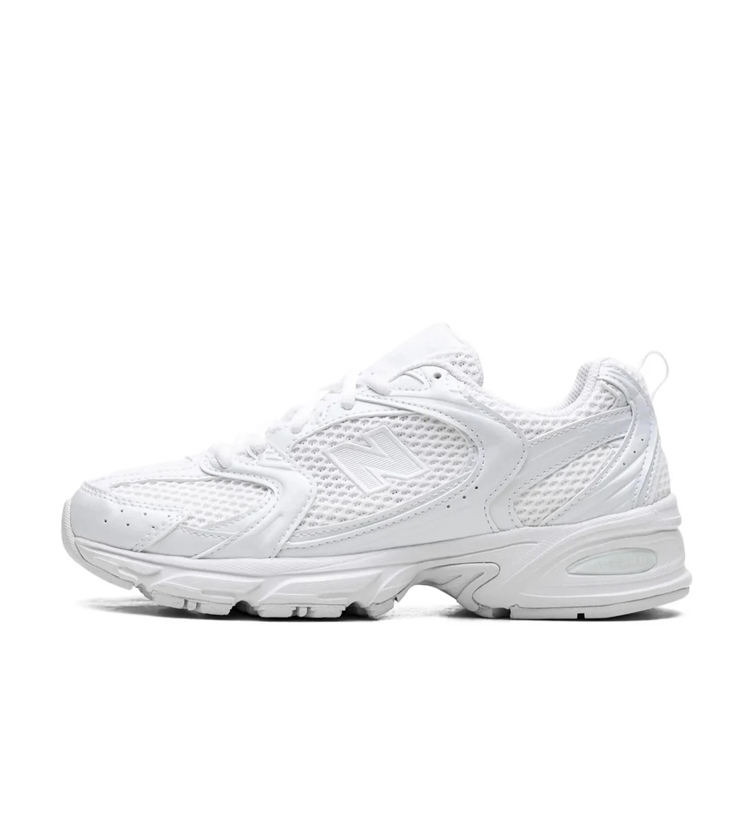 chaussures-new-balance-530-full-withe-2.jpeg