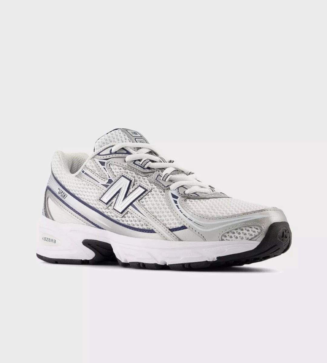 chaussures-new-balance-740-blanc-et-gris-metalique-2.jpeg