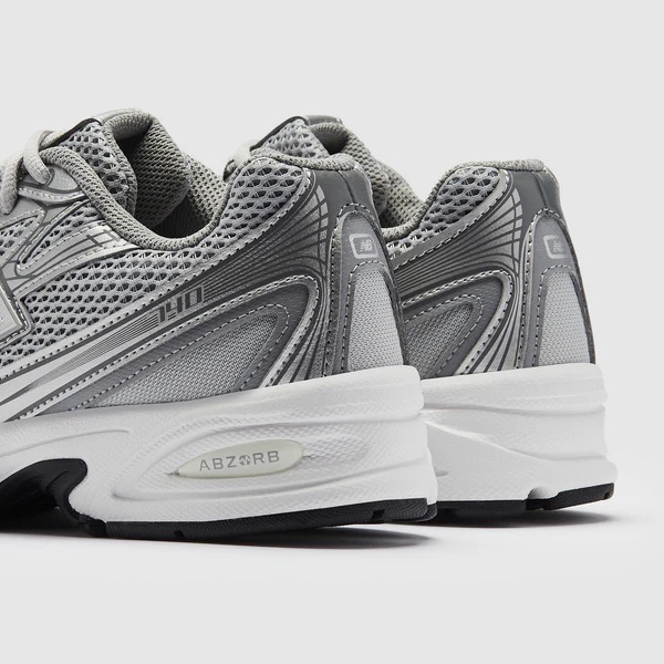chaussures-new-balance-740-gris-3.jpeg