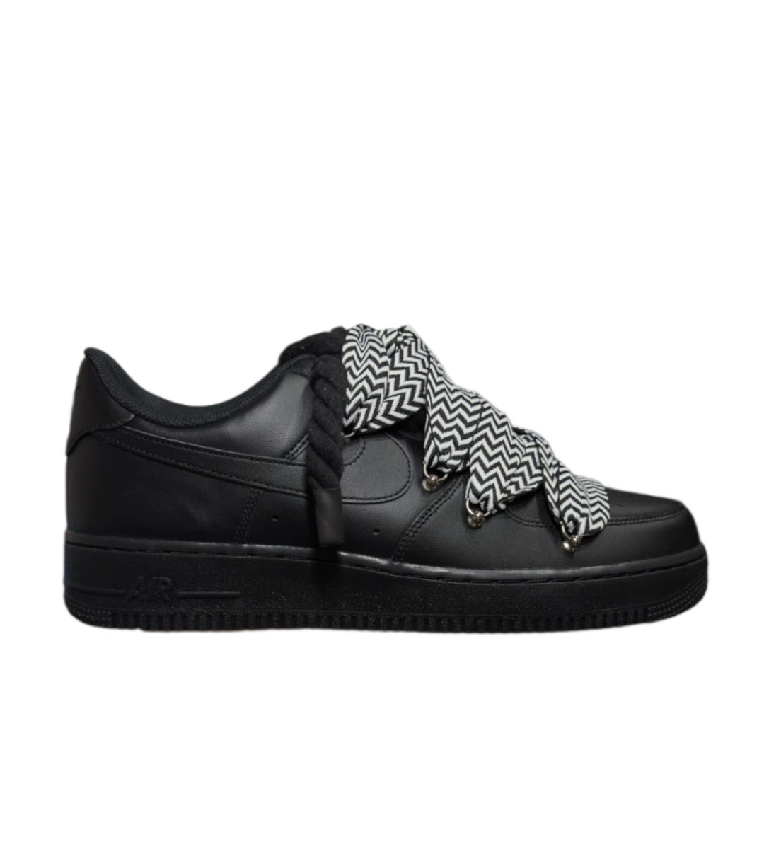 Chaussures NIKE AIR FORCE 1 LOW 07 Noire LANVIN LACETS ROPE BLANC ET NOIR