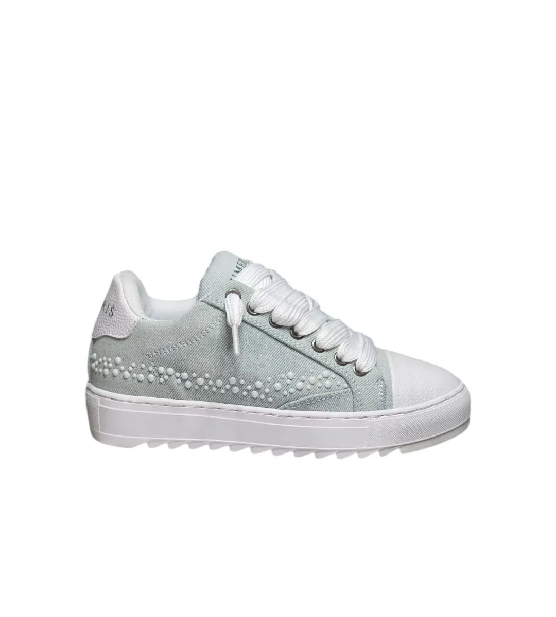 Chaussures Numeris Atelier Pearl Denim Turquoise et Pearl Leather ornees de perles sur cote