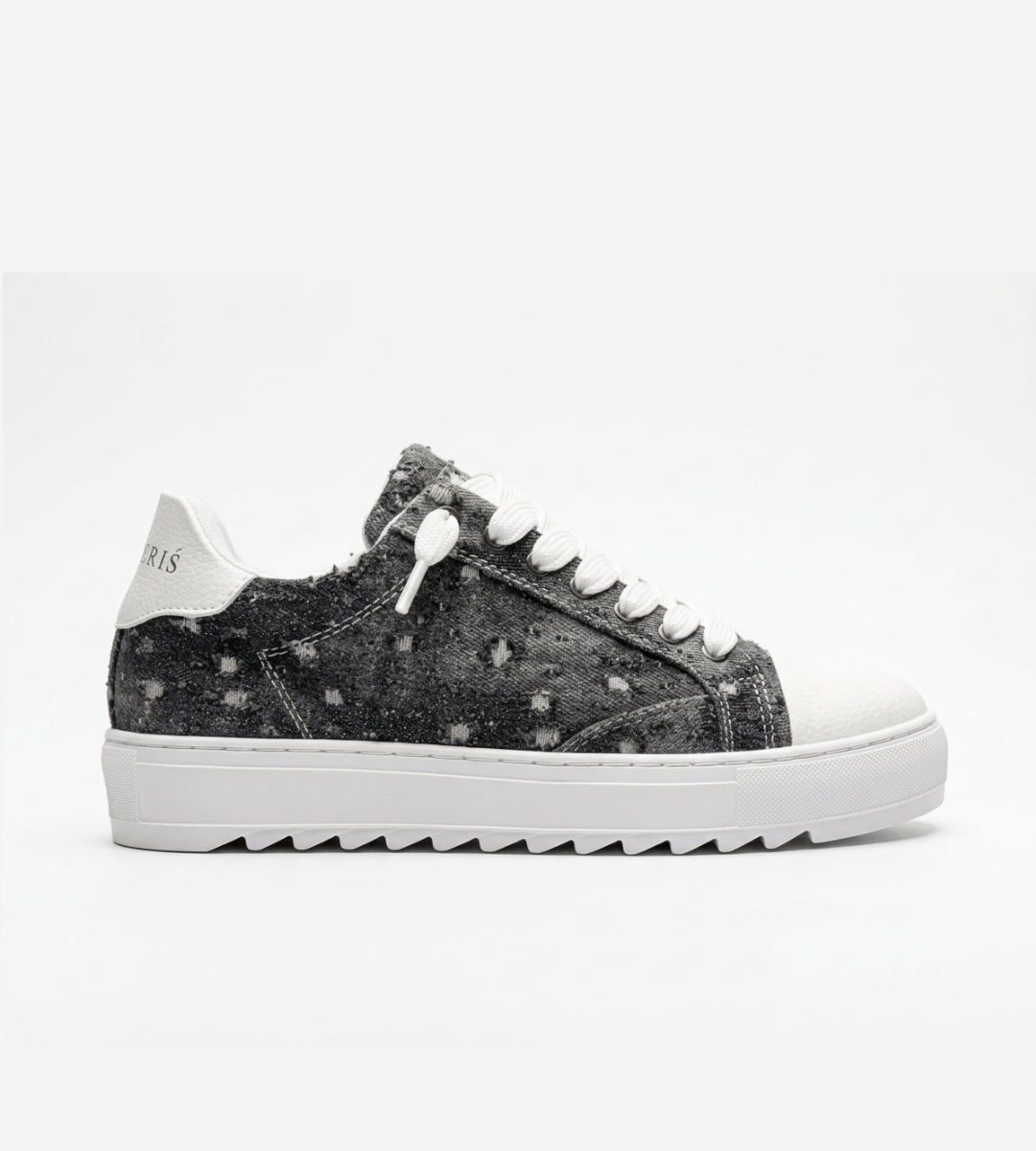 Chaussures NUMERIS en denim gris effet usé et troué