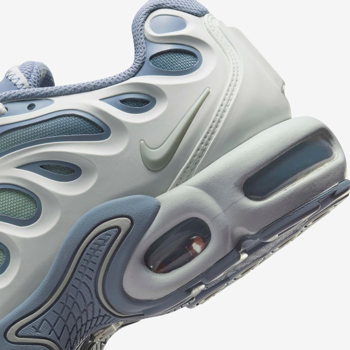 nike-air-max-plus-tn-bleu-ciel-et-beige-2.jpg