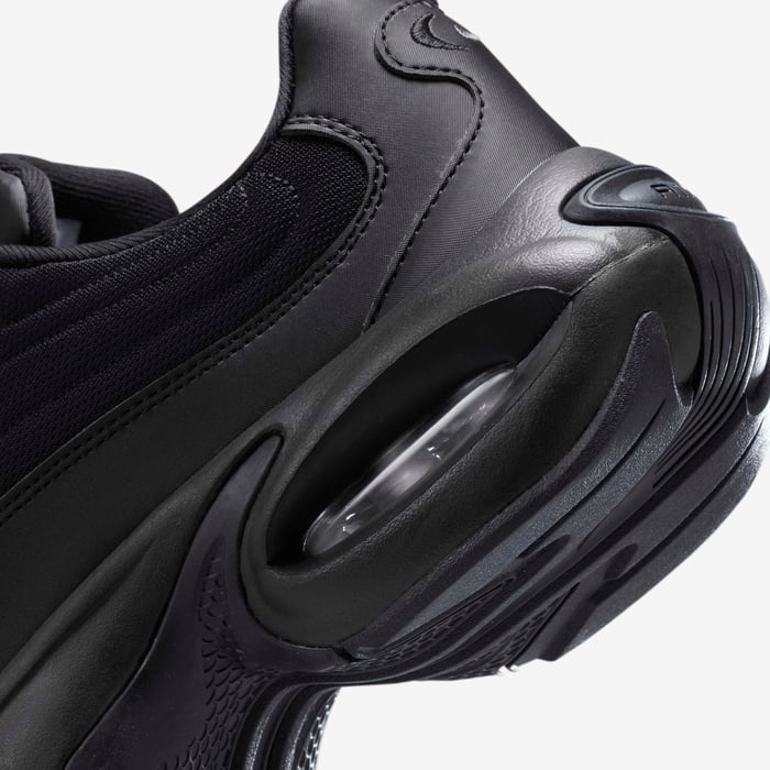 nike-air-max-portal-unicolore-noir-7.jpg